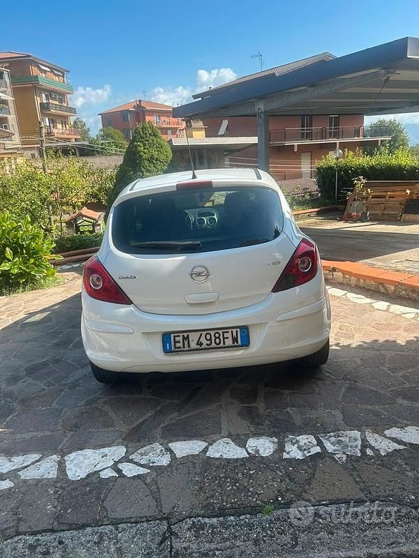 Usata Opel Corsa 2012 Bianco Utilitaria