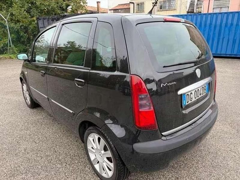 Usata Lancia Musa 95 CV (69 kW) 2007 Nero Monovolume