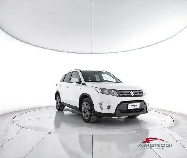 Second-hand Suzuki Vitara Cool 120 CP (88 kW) 2017 Alb SUV