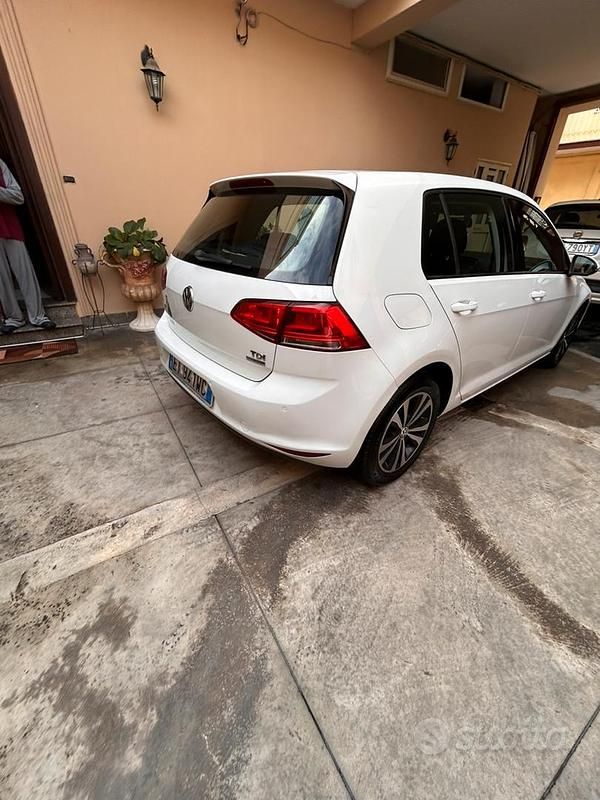 Usata VW Golf VII 90 CV (66 kW) 2014 Bianco Berlina