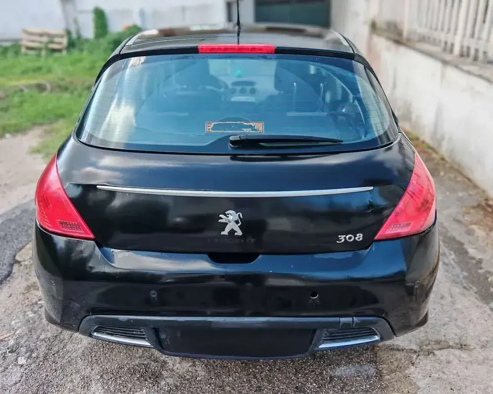 Usata Peugeot 308 Active 92 CV (67 kW) 2012 Nero Berlina