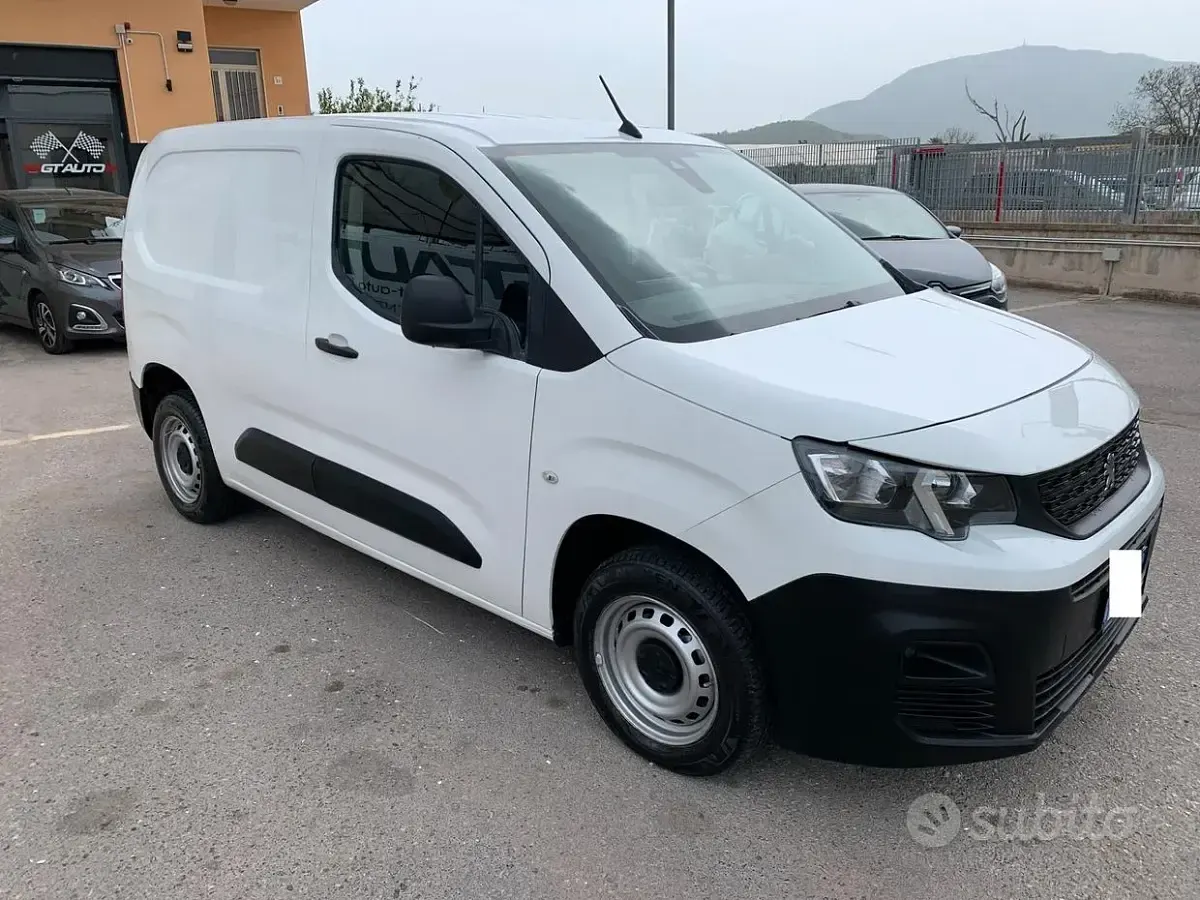 Usata Peugeot Partner 102 CV (75 kW) 2020 Bianco Monovolume