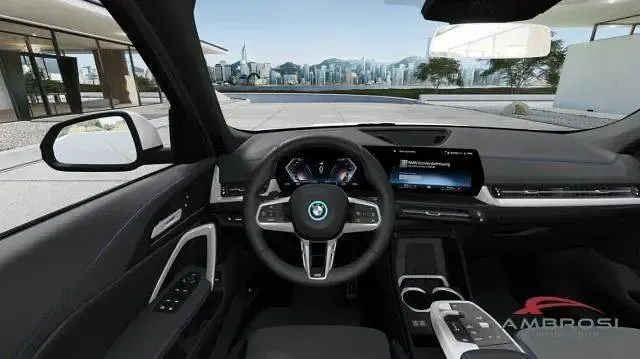 Nuova BMW iX1 M Sport 149 kW (203 CV) 2026 Bianco SUV