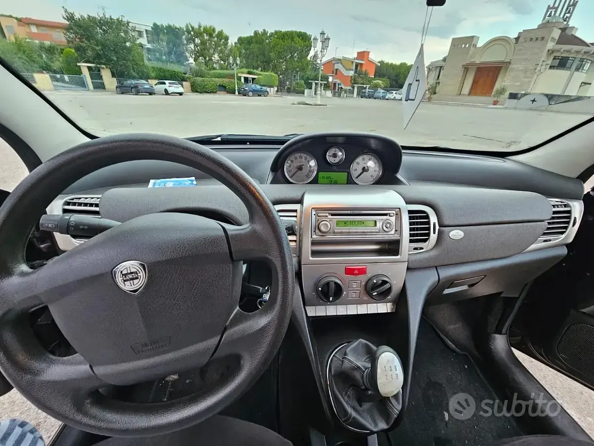 Usata Lancia Ypsilon 60 CV (44 kW) 2007 Utilitaria