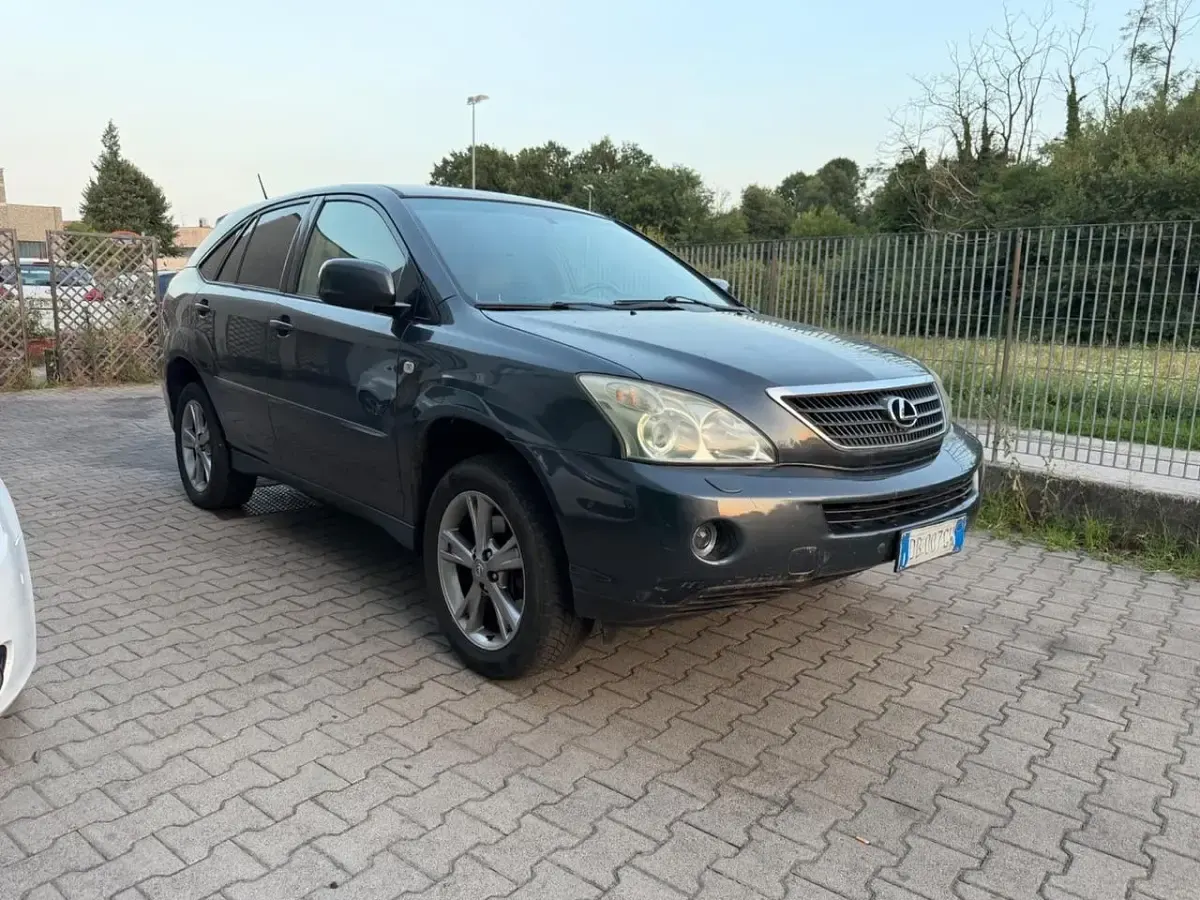 Usata Lexus RX400h Ambassador 210 CV (154 kW) 2006 Blu SUV