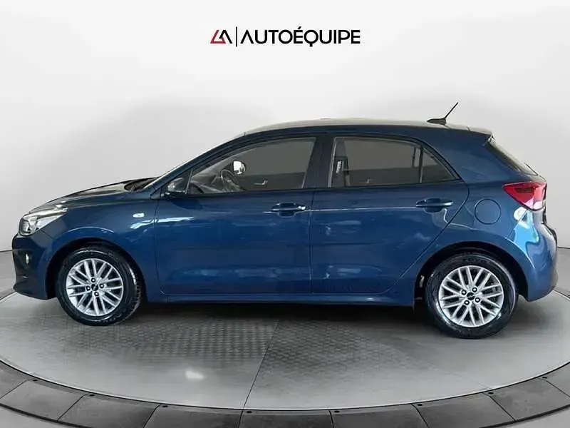 Usata Kia Rio Style 82 CV (60 kW) 2022 Blu/azzurro Berlina