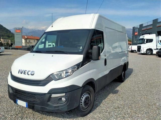 Usata Iveco Daily 116 CV (85 kW) 2018 Bianco Furgone
