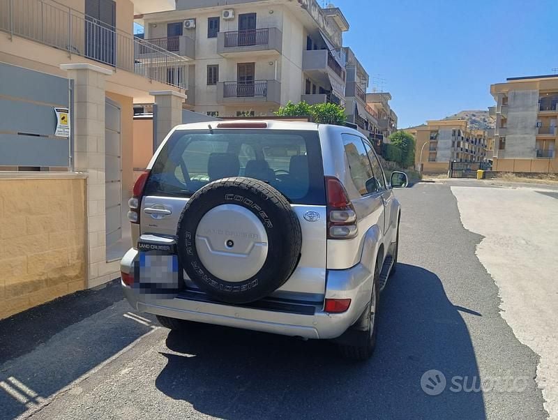 Usata Toyota Land Cruiser Executive 166 CV (122 kW) 2004 Grigio SUV