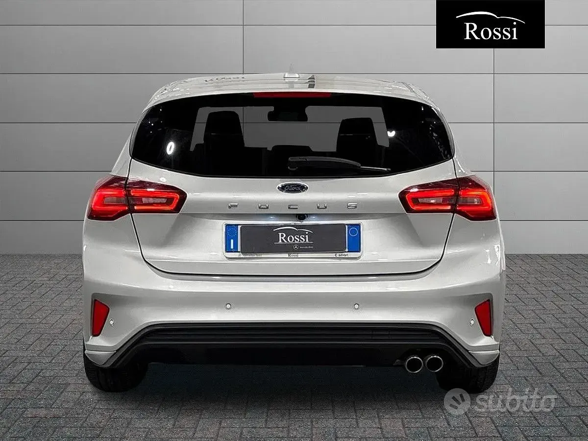 Usata Ford Focus ST 115 CV (84 kW) 2025 Grigio Berlina