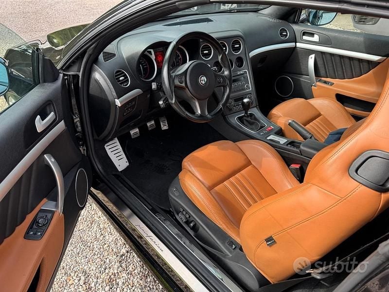 Usata Alfa Romeo Spider 200 CV (147 kW) 2010 Nero Cabrio