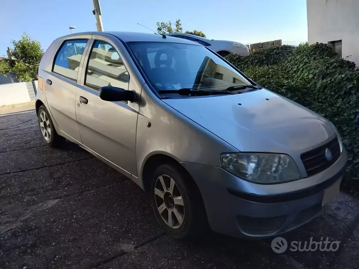 Usata Fiat Punto 60 CV (44 kW) 2003 Grigio Utilitaria
