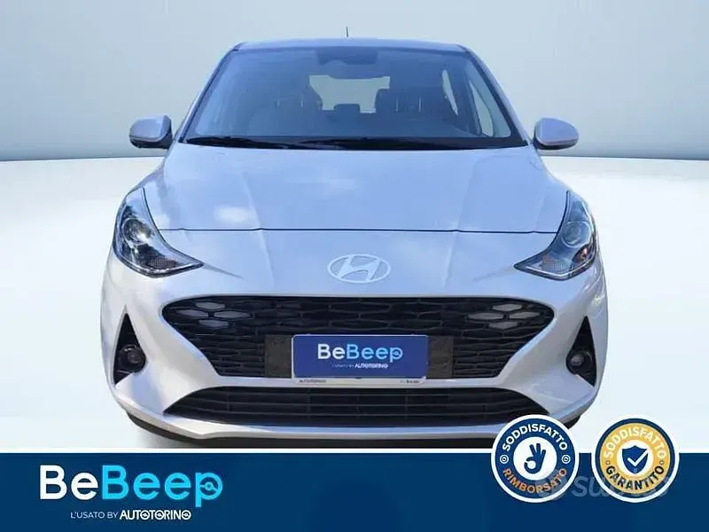 Usata Hyundai i10 Prime 67 CV (49 kW) 2023 Grigio metallizzato Utilitaria