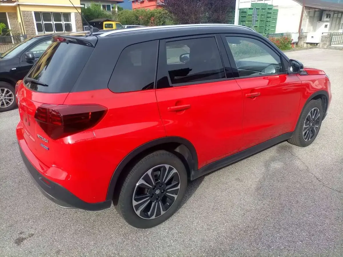 Usata Suzuki Vitara 129 CV (94 kW) 2021 Bianco SUV