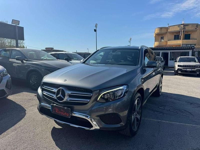 Usata Mercedes GLC250 204 CV (150 kW) 2017 Grigio SUV