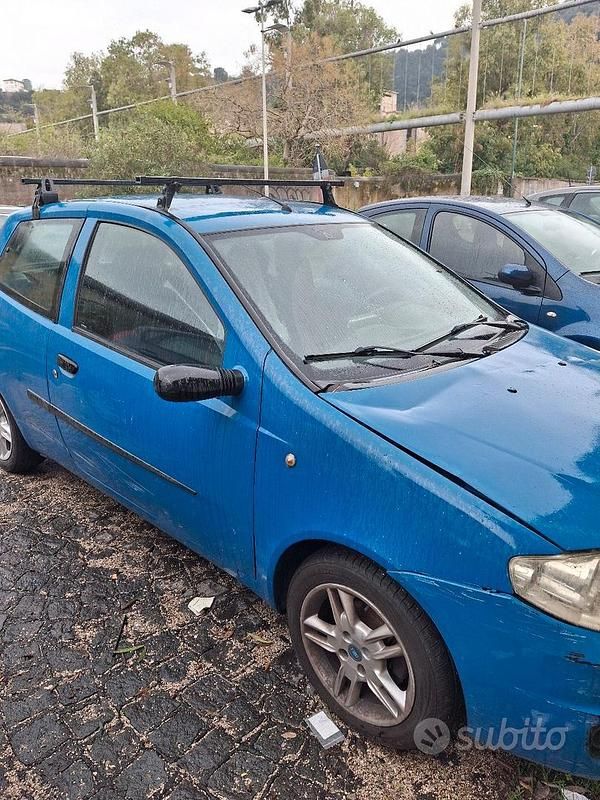 Usata Fiat Punto 2005 Blu Utilitaria