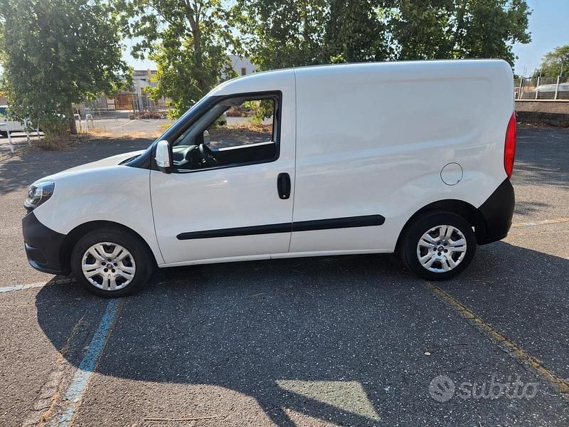 Usata Fiat Doblò 95 CV (69 kW) 2018 Bianco Monovolume