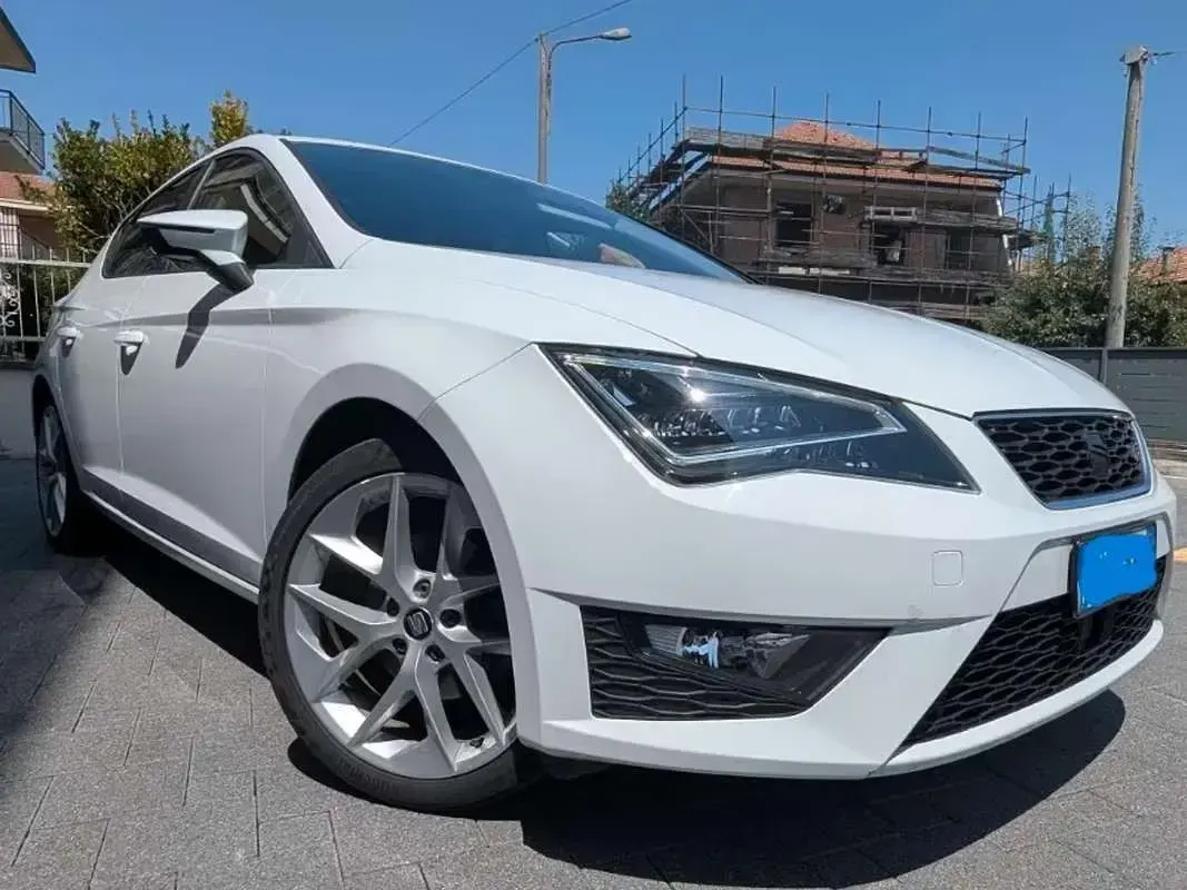 Usata Seat Leon FR 125 CV (91 kW) 2015 Bianco Berlina