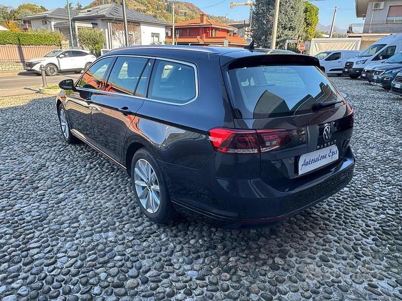 Usata VW Passat Business 122 CV (89 kW) 2021 Grigio scuro Station wagon