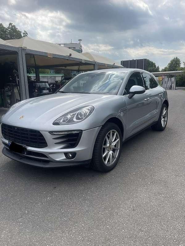 Usata 2016 Porsche Macan SUV | 35.500 € (Super prezzo) - Immagine 1/4