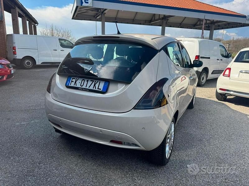 Usata Lancia Ypsilon S 95 CV (69 kW) 2017 Beige Utilitaria