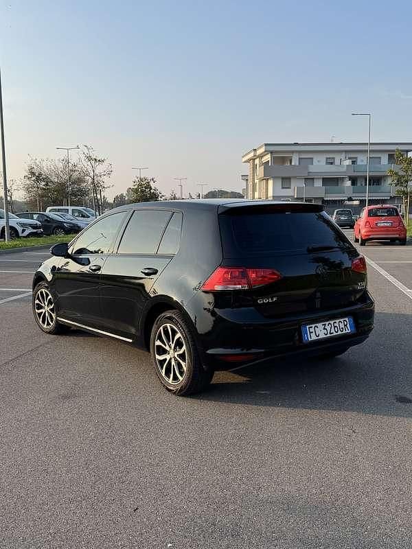 Usata VW Golf VII Trendline 86 CV (63 kW) 2015 Berlina