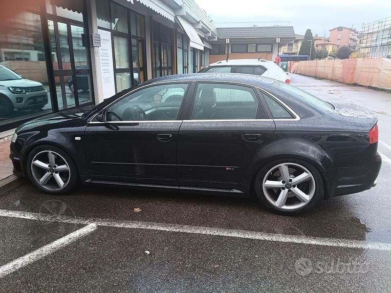 Usata Audi RS4 450 CV (330 kW) 2006 Nero Berlina