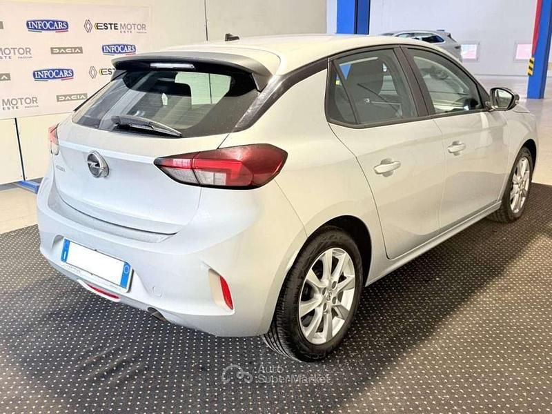 Usata Opel Corsa Edition 75 CV (55 kW) 2022 Argento metallizzato Berlina