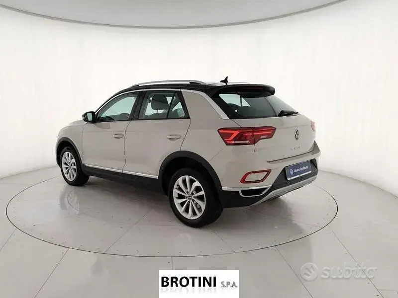 Usata VW T-Roc Style 150 CV (110 kW) 2023 Grigio SUV