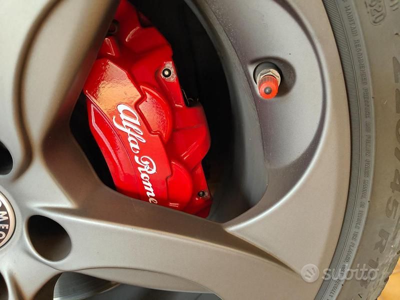 Usata Alfa Romeo Giulia 160 CV (117 kW) 2018 Blu Berlina