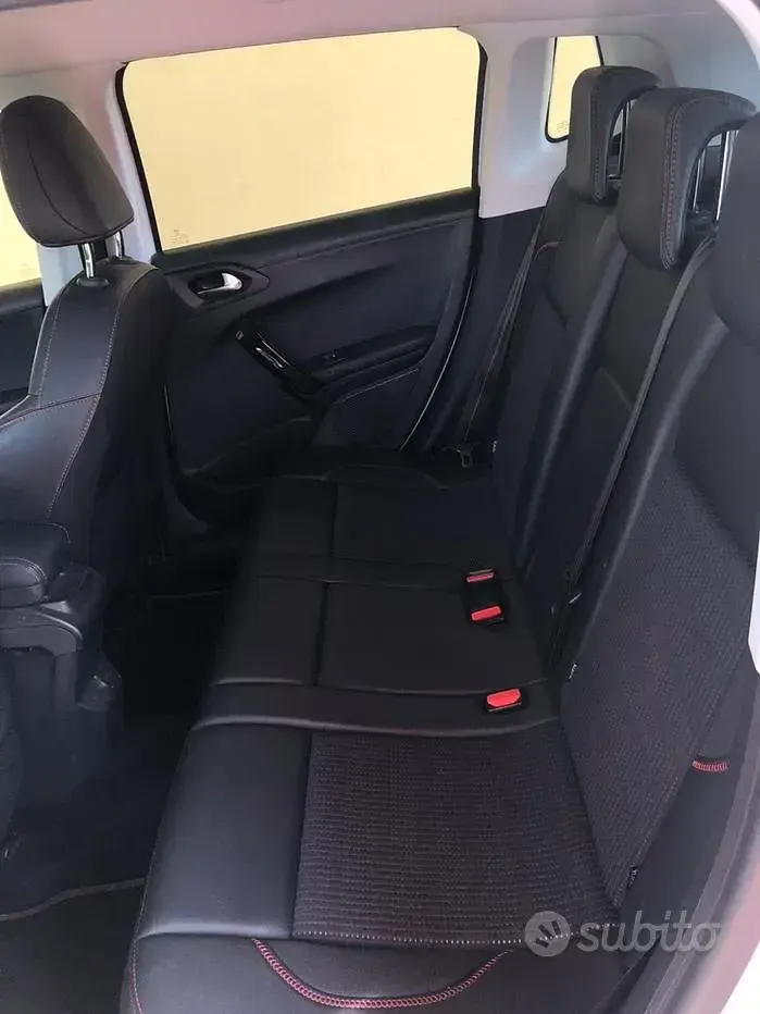 Usata Peugeot 2008 GT-line 99 CV (72 kW) 2016 Bianco SUV
