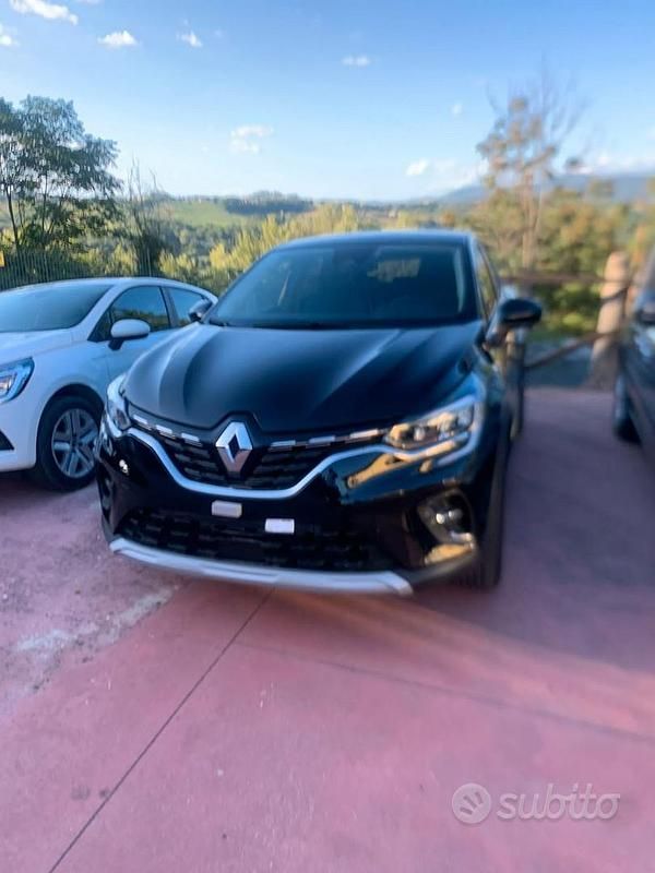 Usata Renault Captur Intens 101 CV (74 kW) 2022 Nero SUV