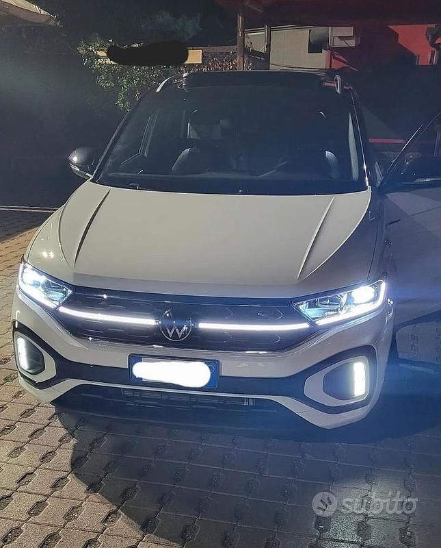 Usata VW T-Roc R-line 150 CV (110 kW) 2022 SUV