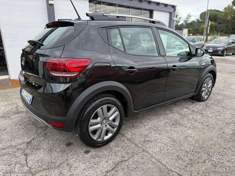 Usata Dacia Sandero Comfort 91 CV (66 kW) 2022 Nero Berlina