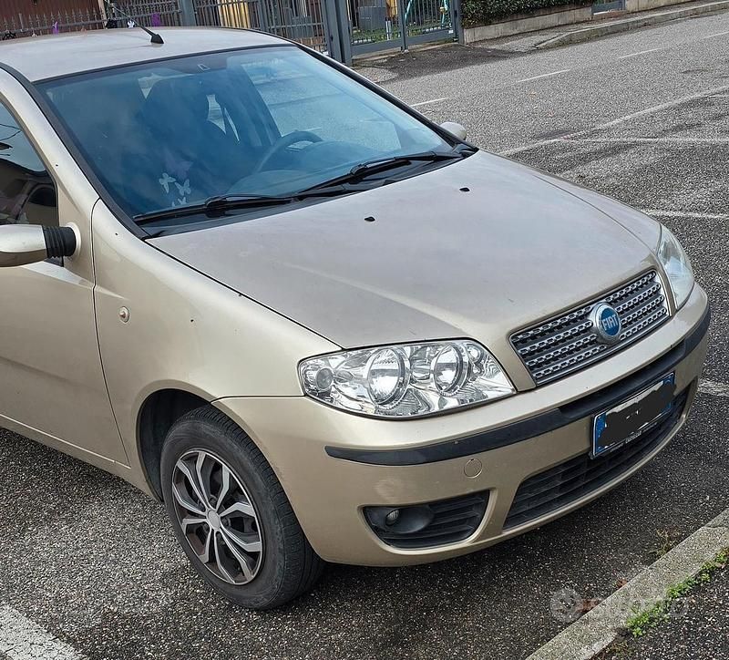 Usata 2007 Fiat Punto Due volumi | 2100 € (Buon prezzo) - Immagine 1/4