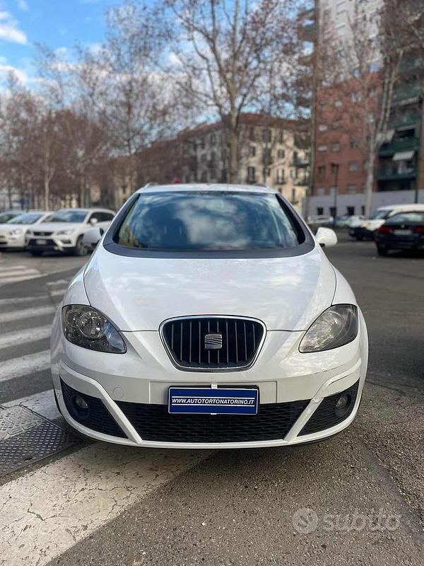 Usata Seat Altea XL Style 105 CV (77 kW) 2013 Bianco pastello Monovolume