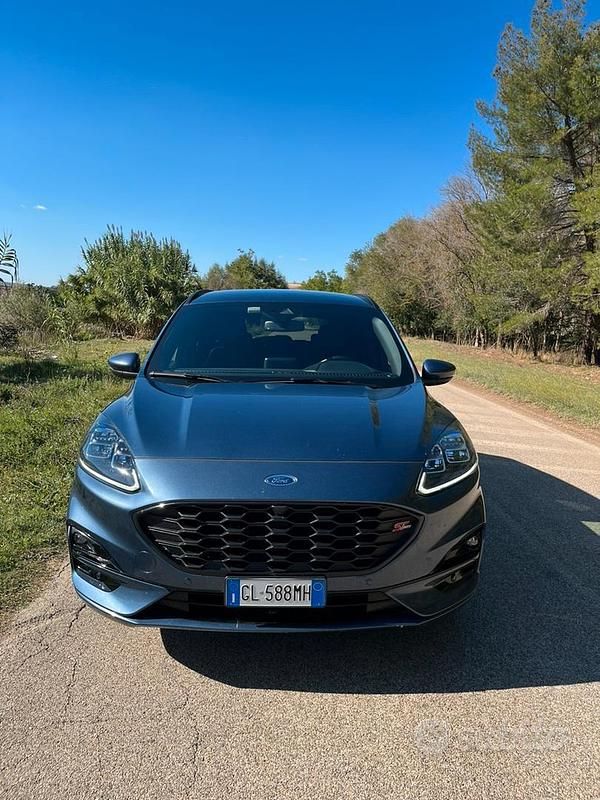 Usata Ford Kuga ST-Line X 120 CV (88 kW) 2022 Blu SUV