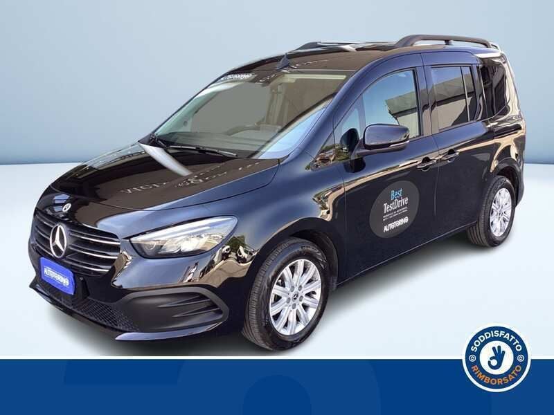 Usata Mercedes T180 116 CV (85 kW) 2025 Nero metallizzato Monovolume