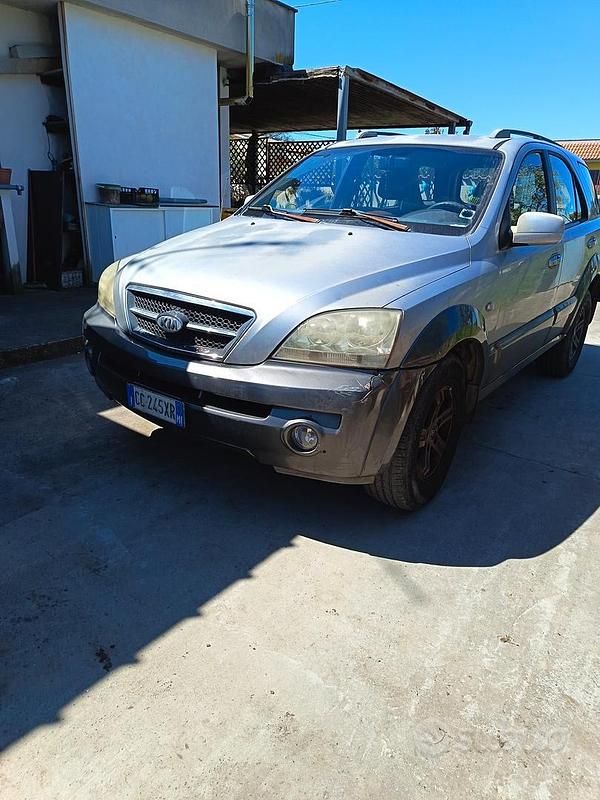 Usata Kia Sorento 140 CV (102 kW) 2002 Grigio SUV
