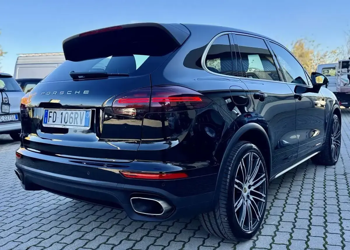 Usata Porsche Cayenne 250 CV (183 kW) 2016 Nero SUV