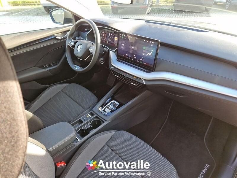 Usata Skoda Octavia Selection 150 CV (110 kW) 2024 Grigio Station wagon