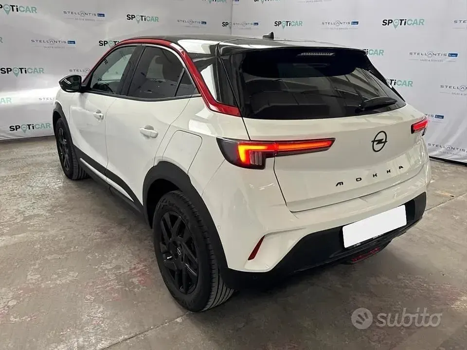 Usata Opel Mokka 101 CV (74 kW) 2023 Bianco SUV