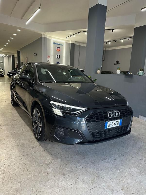 Usata Audi A3 150 CV (110 kW) 2021 Grigio Berlina