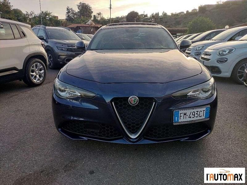 Usata Alfa Romeo Giulia Super 180 CV (132 kW) 2017 Blu Berlina