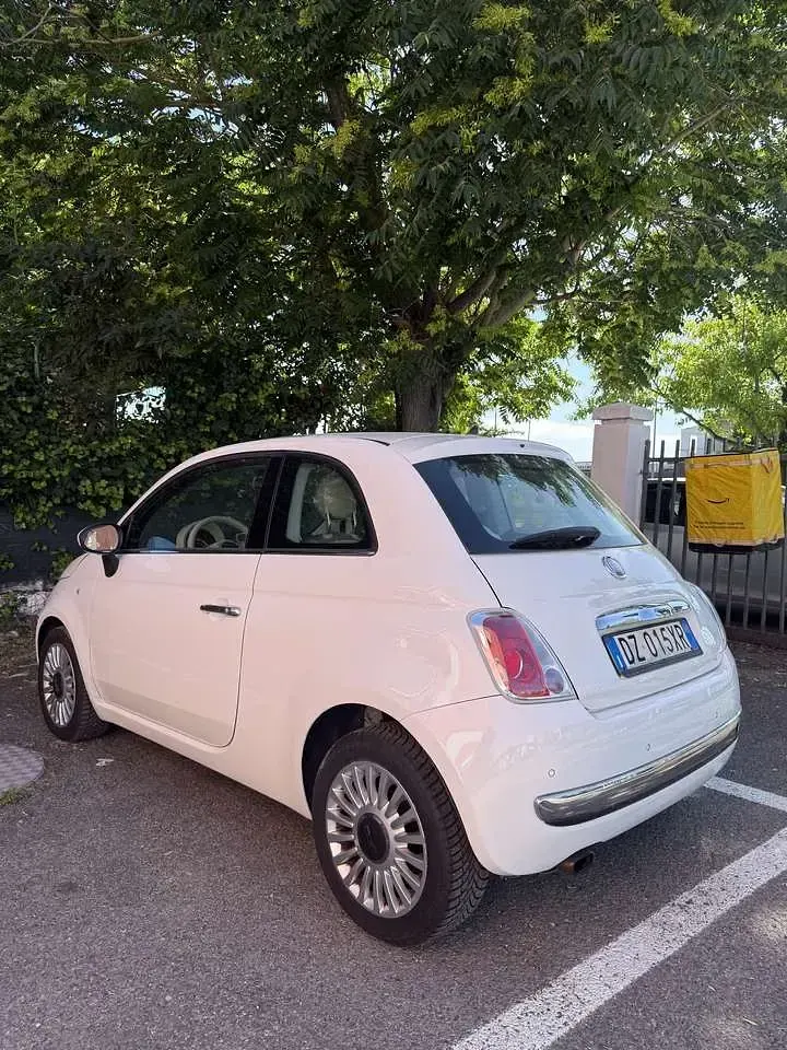 Usata Fiat 500 Lounge 69 CV (50 kW) 2010 Bianco Utilitaria