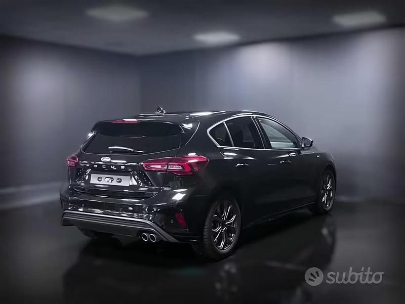 Usata Ford Focus ST-Line 116 CV (85 kW) 2025 Nero Berlina