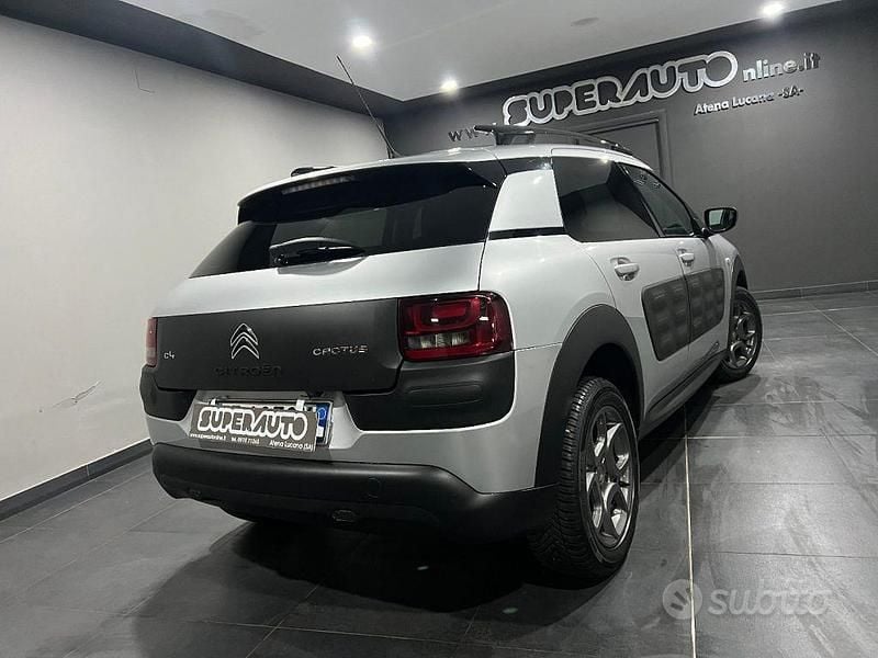 Usata Citroën C4 Shine 100 CV (73 kW) 2016 Grigio SUV