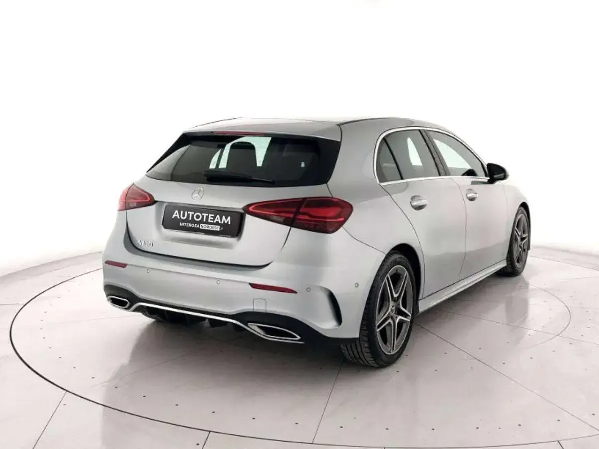 Käytetty Mercedes A180 AMG Line Premium 136 HP (100 kW) 2025 Hopea Sedan