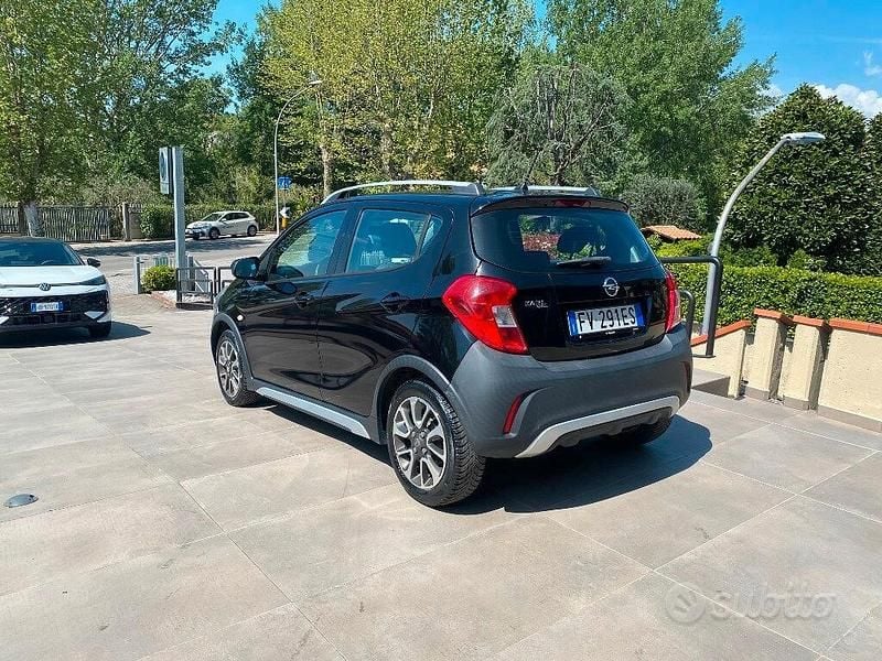 Usata Opel Karl Rocks 73 CV (53 kW) 2019 Nero Utilitaria