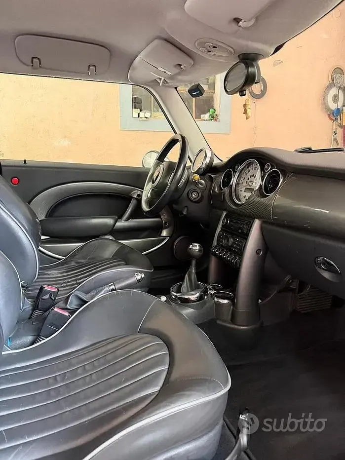 Usata Mini Cooper 88 CV (64 kW) 2005 Grigio Utilitaria