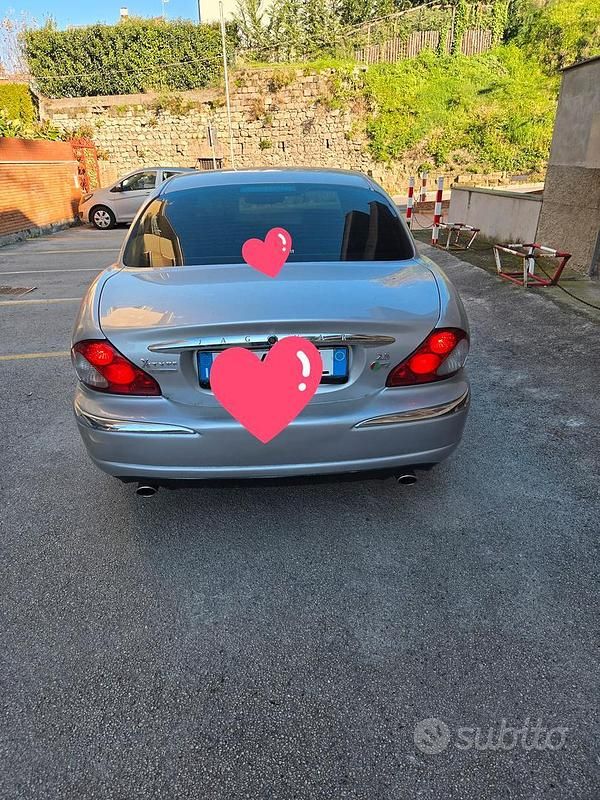 Usata Jaguar X-type 196 CV (144 kW) 2001 Grigio Berlina